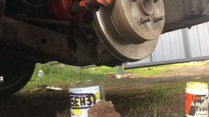 Замена тормозной жидкости с компрессором