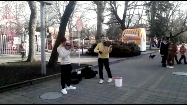 Уличные музыканты в Ставропольский крайе// Весеннее вдохновение на улицах Ставрополя