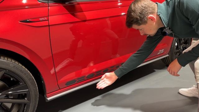 De DUURSTE Volkswagen Polo ter wereld: VW Polo GTI Edition 25 - WALKAROUND - AutoRAI TV смотреть онлайн