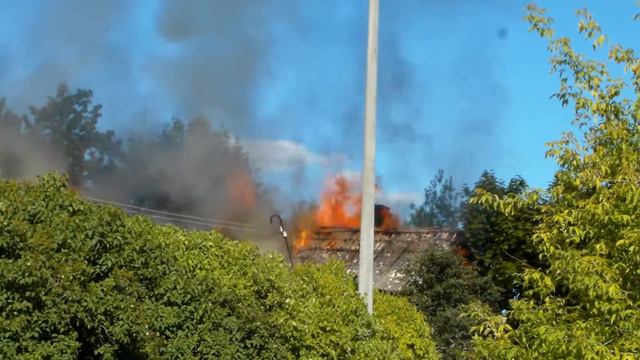Пожар. Тушение пожара жилой дом 150 м2, г. Луга, Красноармейская ул