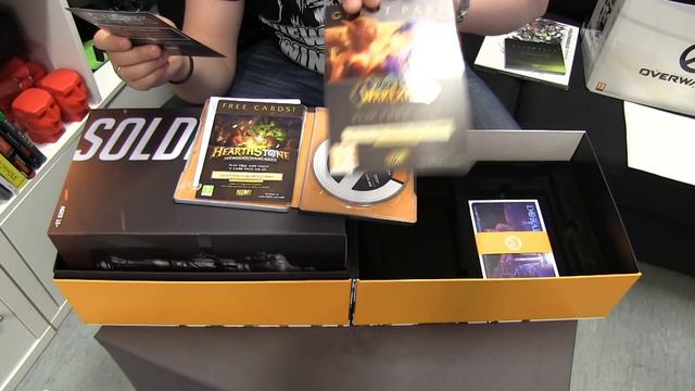 Vi unboxer Overwatch Collectors Edition | Norsk Unboxing смотреть онлайн