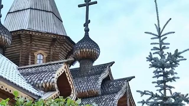 Верующие отмечают медовый спас смотреть онлайн