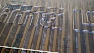 Лазерная резка логотипа из толстого акрила 8мм. Резка оргстекла по размеру или форме опт, розница.