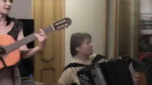 Надя. Завяли в вазочке цветы бумажные. 17.02.2011