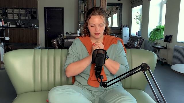 [Топ] Топ-6 самых бесполезных процедур для волос! Кристина Храмойкина. смотреть онлайн