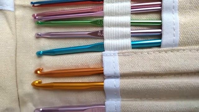 Набор вязальных принадлежностей, многофункциальный подарочный 63 предмета, набор для вязания крючко