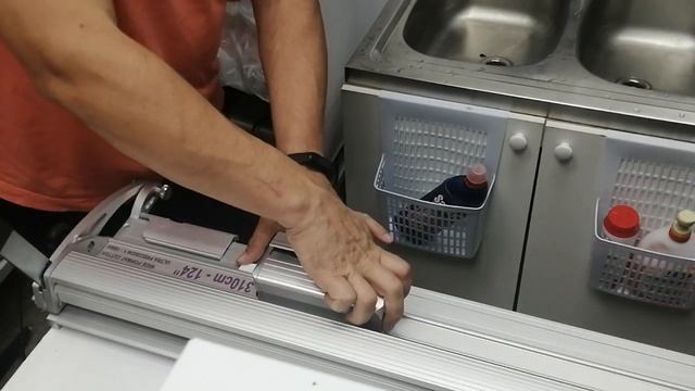 Тестируем резак KeenCut Evolution E2 320 см. смотреть онлайн