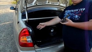 обзор Hyundai Accent и музыки