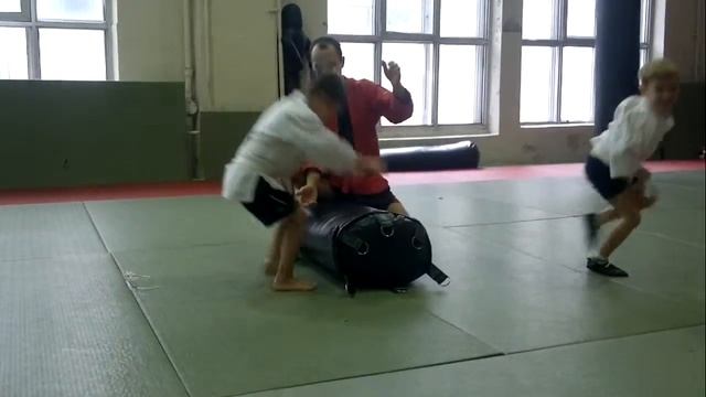 Потапов Денис Сергеевич. Спорт и выживание. Фрагмент тренировки смотреть онлайн