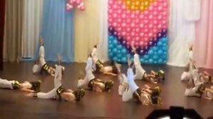 Танец Египта. Танцуют в 1 школе.