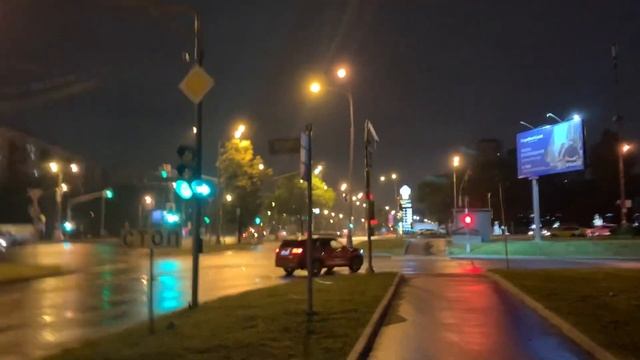 Прогулка по району Орехово-Борисово Южное в сторону остановки Орехово-3, г. Москва, 01.07.2023 смотреть онлайн