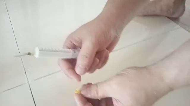 Лайфхак как залить клей под плитку смотреть онлайн