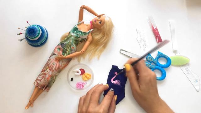 DIY Купальник для Барби своими руками / DIY How to make a Swimsuit for Barbie смотреть онлайн