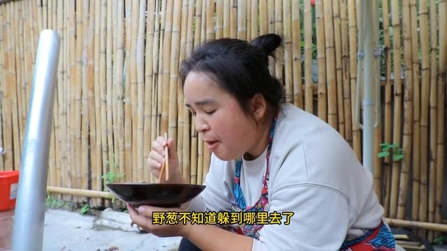 羊肉馆老板娘下厨，肉香汤鲜，辣椒是灵魂，苗大姐米饭连吃三盆 #大口吃肉 #羊肉
