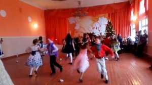 Танец на новый год 4 класс УВК 10 г. Брянка