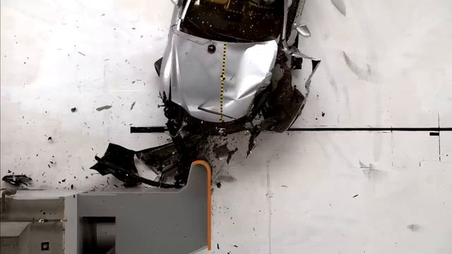 2015 Lexus RC driver-side small overlap IIHS crash test смотреть онлайн