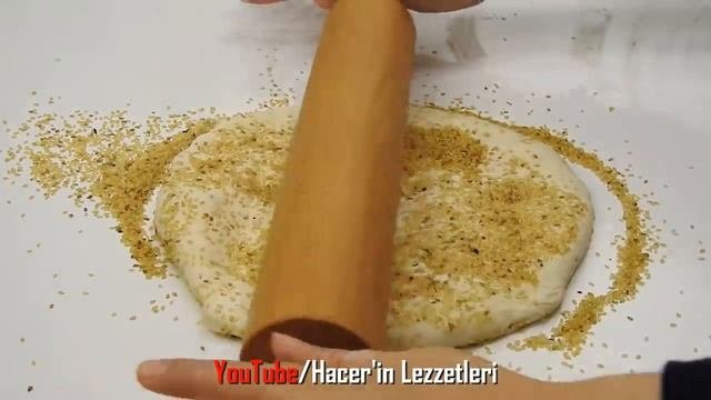 EVDE YAPILABİLECEK EN PRATİK EKMEK TARİFİ ? TAVADA MAYALI BALON EKMEK TARİFİ !!