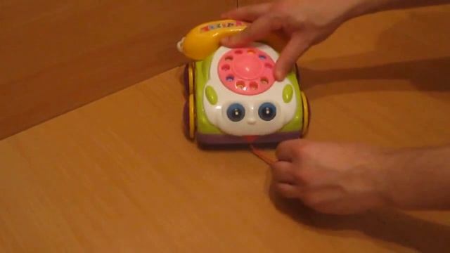 Каталка машинка-телефон - Детские телефоны, рации, фотоаппараты смотреть онлайн