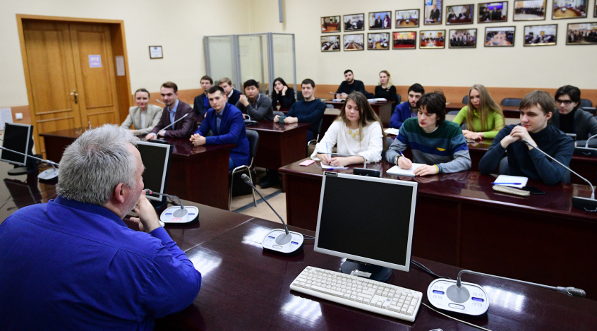 «Есть к чему стремиться»: Путин объявил об увеличении стипендии президента