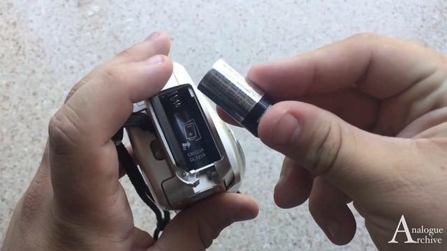 Battery swap: Olympus Mju Zoom 140 смотреть онлайн