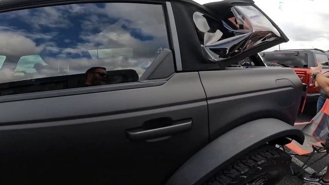 New Ford Bronco wrapped in matte black смотреть онлайн