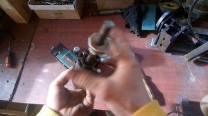 Задняя бабка своими руками. Как вариант)) homemade lathe metal