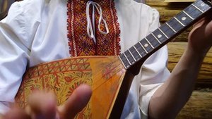 Как играть восьмёрку на балалайке? Очень просто!