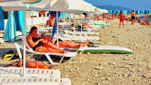 ГЕЛЕНДЖИК. ПУСТОЙ ПЛЯЖ И ДЕРЕВЬЯ ЖЕЛТЕЮТ. КОНЕЦ СЕЗОНА НАСТУПАЕТ? ПОГОДА НА МОРЕ 23.08.2022