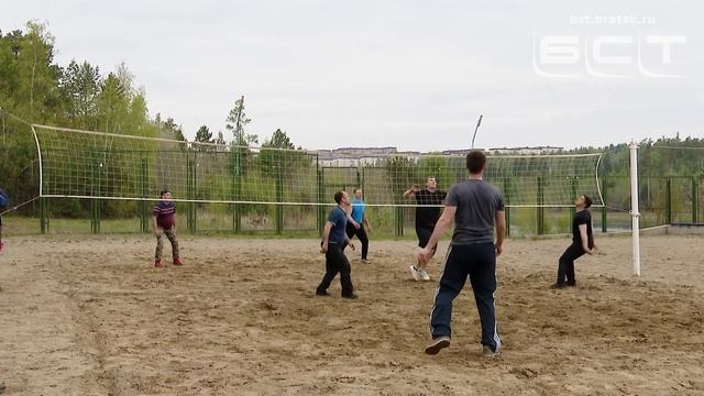 Лето в «Простоквашино»: компания «ИСО» устроила для сотрудников семейный праздник смотреть онлайн