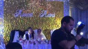 Друг зачитал РЭП на свадьбе.Красивая песня от свидетелей. Девушка офигенно поёт!!