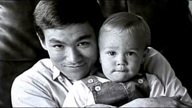 Брюс Ли и Брэндон. Отец и сын. Дань памяти. смотреть онлайн