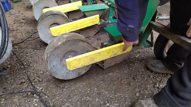 Пропашная сеялка для минитрактора, модернизация сеялки. смотреть онлайн