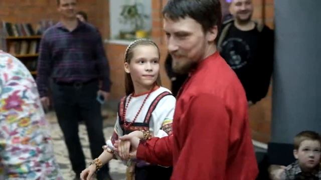 Русский хоровод. Русская плясовая смотреть онлайн