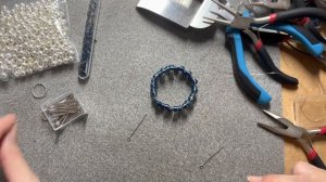 Ёлочные игрушки. Фонарик из бусин, бисера и проволоки.