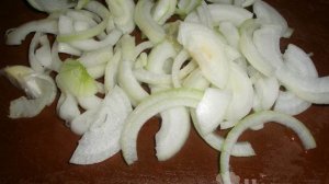 Маринованный лук с соевым соусом в микроволновке