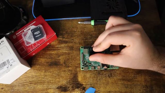 DIY Raspberry Pi 4 Desktop Case Mini PC Build 2022 смотреть онлайн