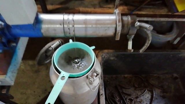 Маслопресс с  Компрессионным винтом.  Масло сыродавленное.  Холодный отжим семечки.