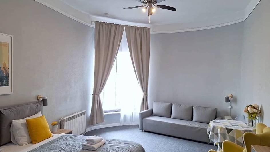 Отель на Невском проспекте в Петербурге - Lopatin Невский 100. Большой семейный номер