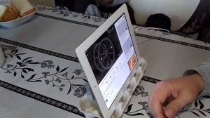 Подставка для планшета (удивительно простой лайфхак)