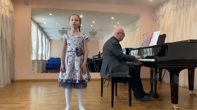 «Добрый жук» муз. А. Спадавеккия, сл. Е. Шварца смотреть онлайн