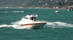 Морские прогулки на моторной яхте Galeon в п. Лазаревское