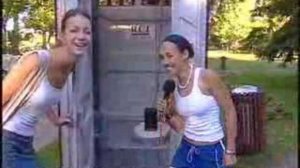 девушка в туалете