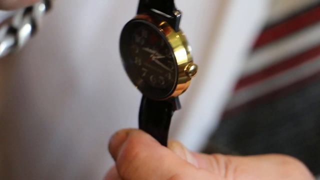 Александр Бродниковский-видеообзор поздних часов Ракета Петродворцового Часового Завода начала 1990 смотреть онлайн