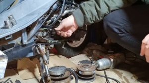 Honda Tact 30 первое ТО с японии разбор вариатора, чистка карбюратора, замер компрессии и запуск! №