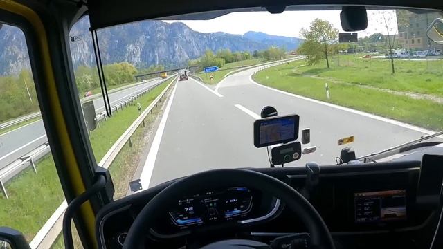 Едва не се сбихме с един австриец на бензиностанцията | Denis Kadirow TruckVloger смотреть онлайн