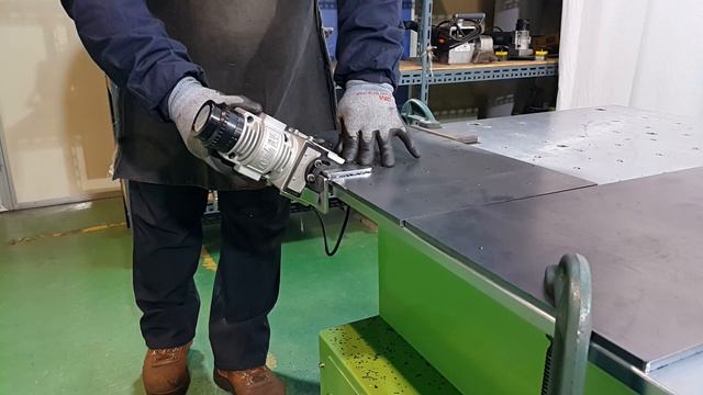 GTW-1500WMT - снятие фаски с листа смотреть онлайн