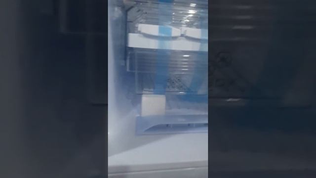 VON HOTPOINT FRIDGE DOUBLE DOOR NO FROST 270L VART 31 NHS смотреть онлайн