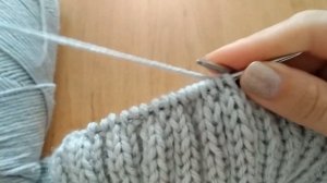 Вяжем шапку резинкой 2 на 2|Шапка детская спицами.