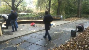 Беседка - скамейки 23 октября 2011 Гагаринский парк.avi