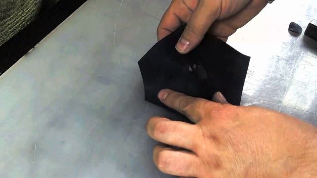 Нарезаем кожаный шнур ротационным шнурорезом смотреть онлайн